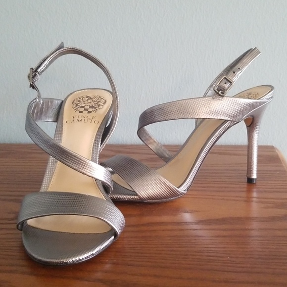 Vince Camuto Costina Silver Slingback Sandals Sz 7